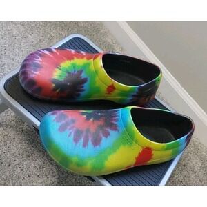 Crocs On the Clock Graphic M10 W12 Clog Tie Dye Slip Resistant Service Work